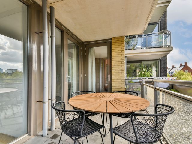 Van Embdenstraat 12, Delft