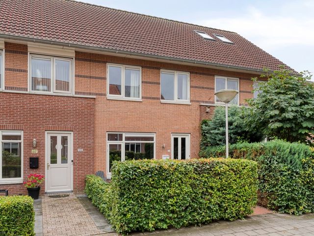Van Oijstraat 26, Hardenberg