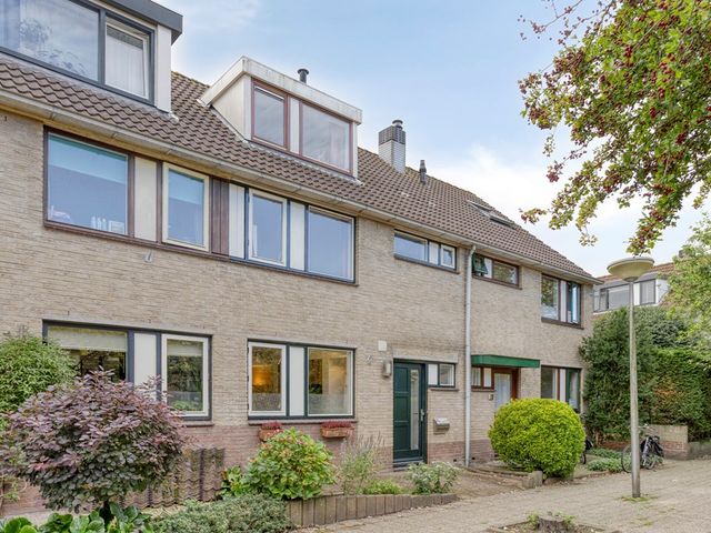 Florapad 18, Velserbroek