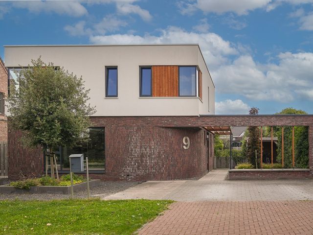 Zomertortellaan 9, Almere