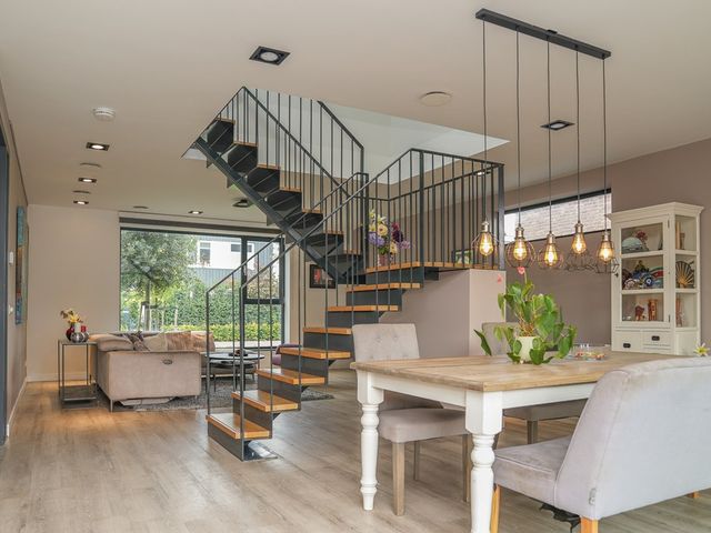 Zomertortellaan 9, Almere