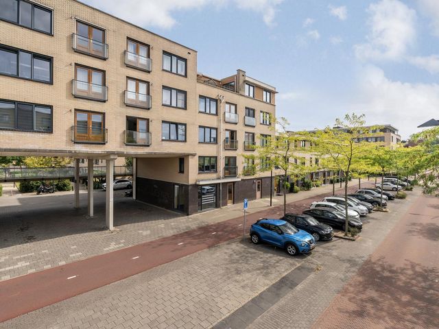 Avenue Carré 216, Barendrecht