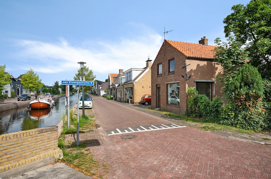 Kerkewal 30