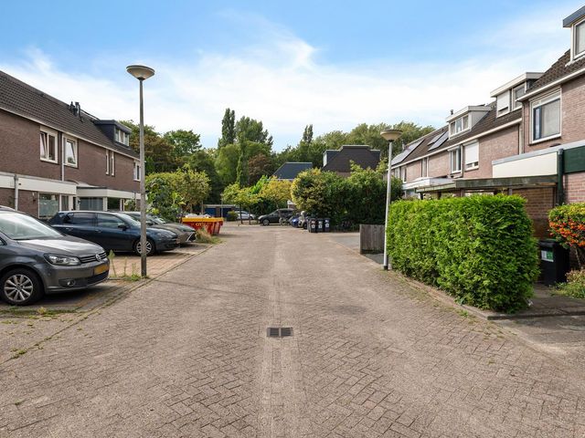 Maanzaaderf 12, Diemen