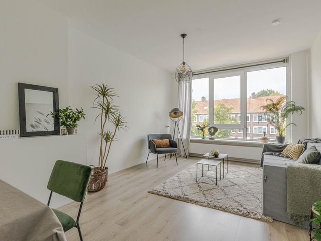 Dorpsweg 152B, Rotterdam