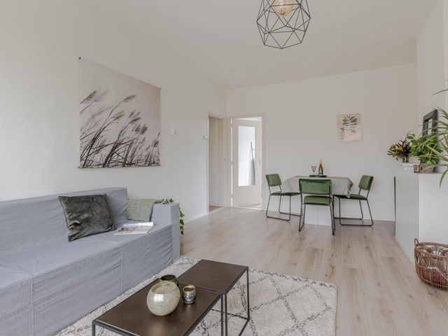 Dorpsweg 152B, Rotterdam