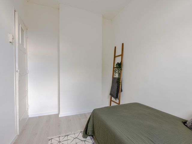 Dorpsweg 152B, Rotterdam