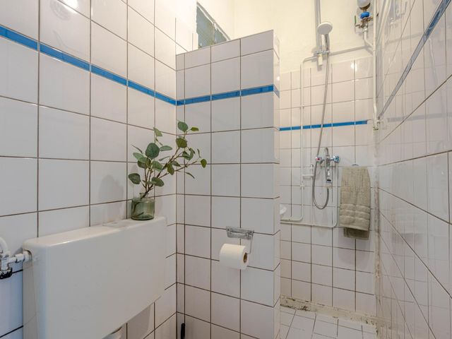 Dorpsweg 152B, Rotterdam