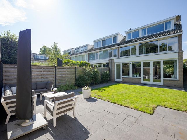 Sweelinckhof 8, Voorschoten