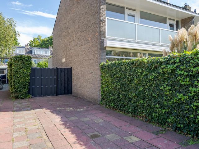 Sweelinckhof 8, Voorschoten