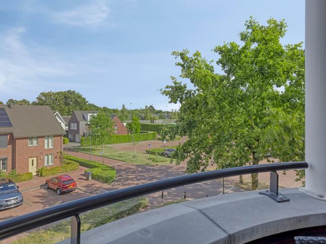 Tamboer 48, Best