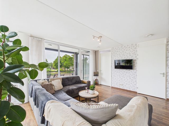 Alberdingk Thijmstraat 45, Terneuzen