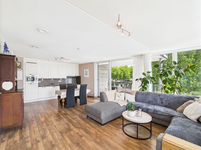 Alberdingk Thijmstraat 45, Terneuzen