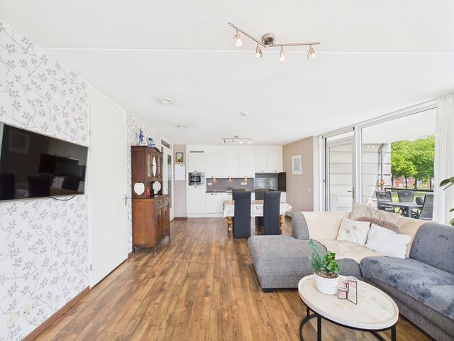 Alberdingk Thijmstraat 45, Terneuzen