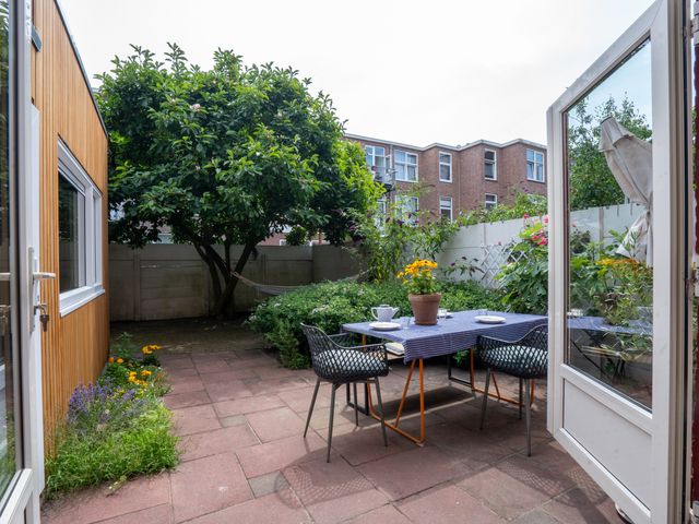 Rhododendronstraat 60, Den Haag