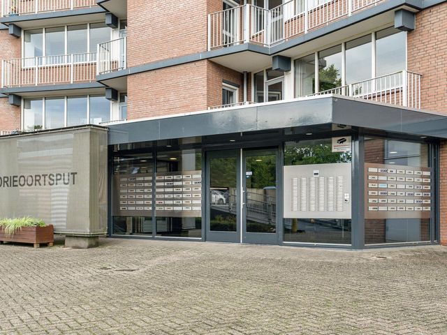 Drieoortsput 53, Heerlen