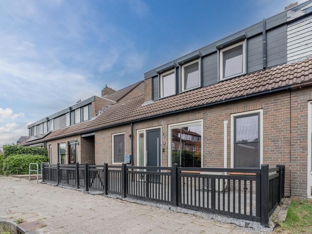 van Leeuwenhoekstraat 28, Hoogeveen