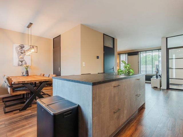 van Leeuwenhoekstraat 28, Hoogeveen