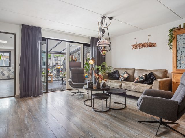 Schoklandstraat 24, Hoogeveen