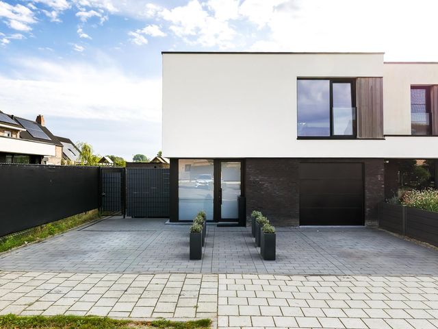 Karel Doormanstraat 35, Kloosterzande