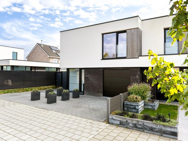 Karel Doormanstraat 35, Kloosterzande