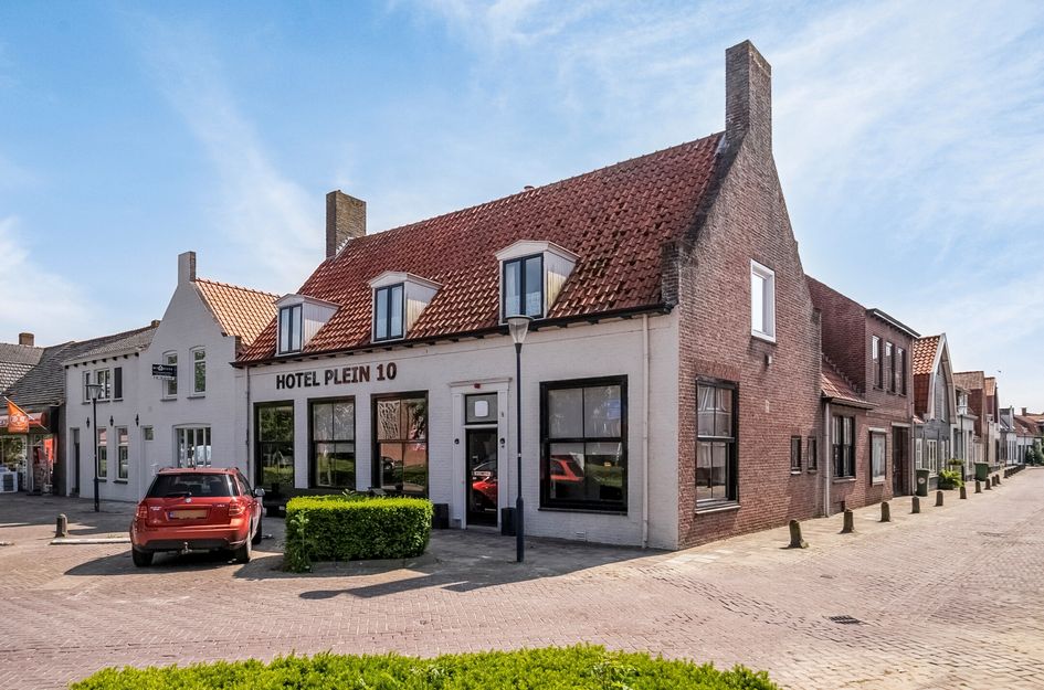 Dorpsplein 10