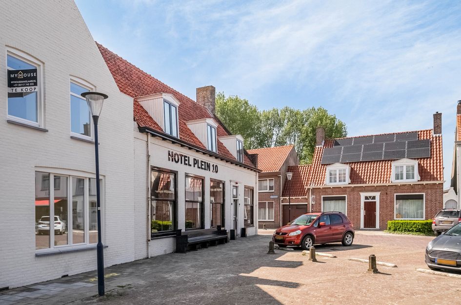 Dorpsplein 10