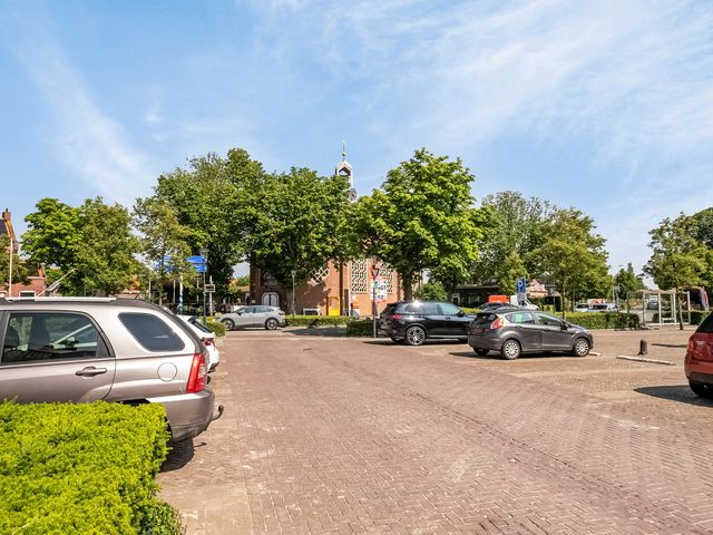Dorpsplein 10, Zuidzande