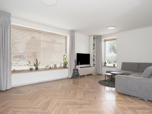 Luipertstraat 19, Moorveld
