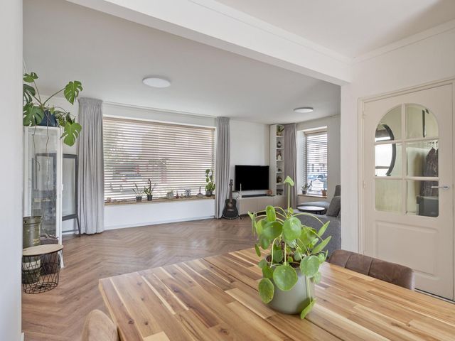 Luipertstraat 19, Moorveld