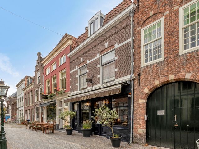 Kloksteeg 11, Leiden