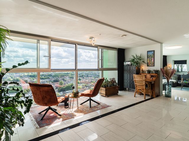 Westpoint 84, Tilburg
