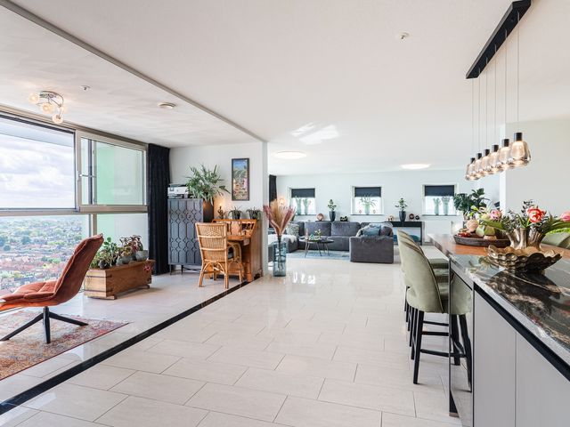 Westpoint 84, Tilburg
