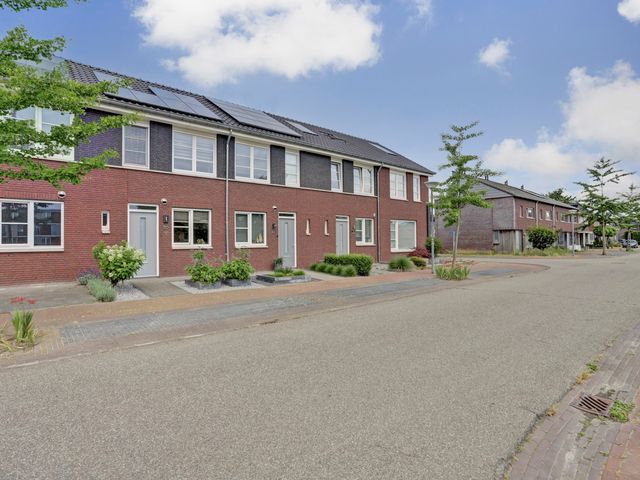 Nachtegaal 25, Bladel