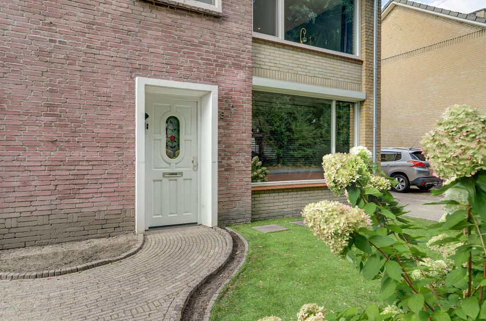 Mgr de Haasstraat 8