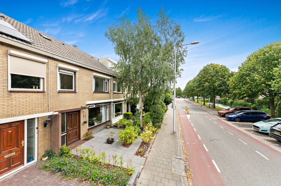 Hofsingel 27