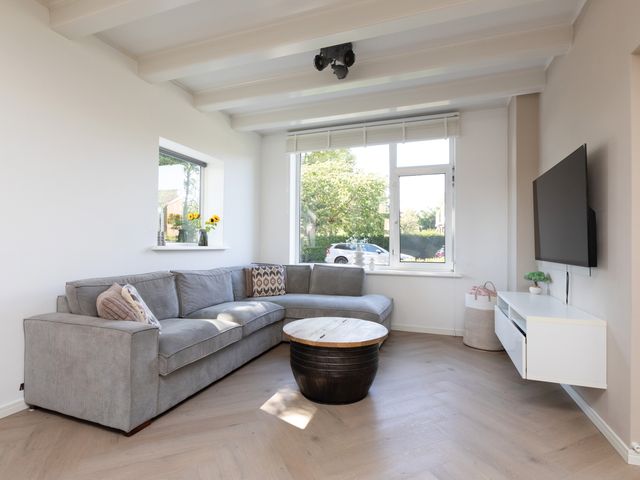 Tjalkstraat 2, Makkum