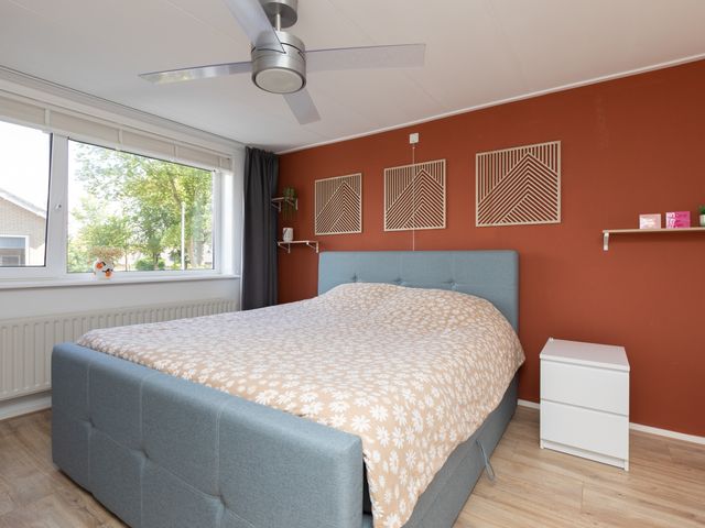 Tjalkstraat 2, Makkum