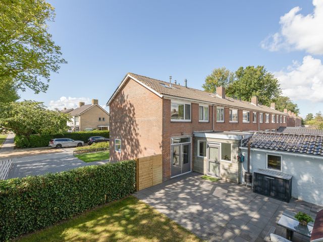 Tjalkstraat 2, Makkum