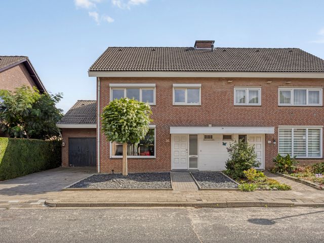 Heuvelstraat 36, Elsloo