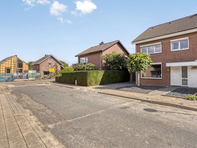 Heuvelstraat 36, Elsloo