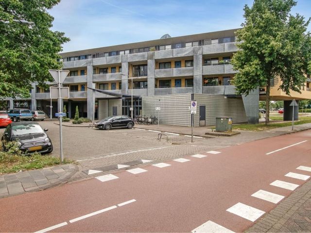 Mies Ruthplaats 32, Leiden