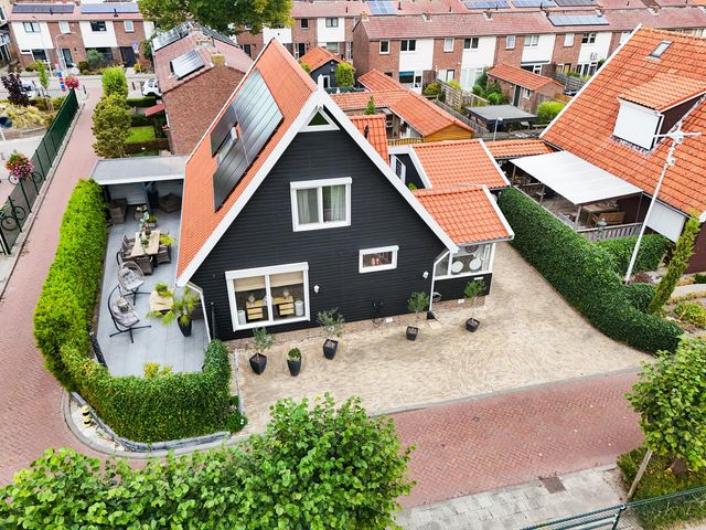 de Pannebakker 1, Nieuwe-Tonge