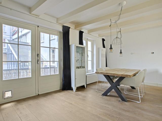 Droogbak 2K, Amsterdam