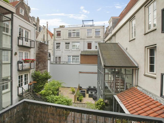 Droogbak 2K, Amsterdam
