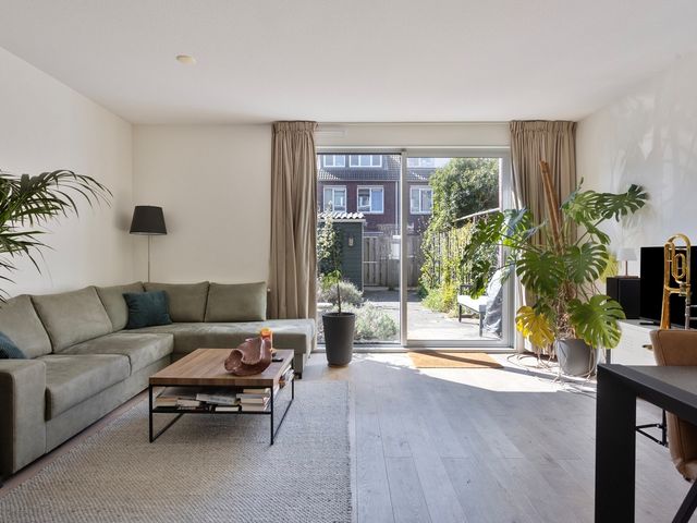 Ethekwini 56, Amsterdam