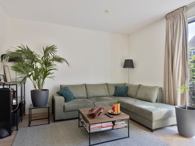 Ethekwini 56, Amsterdam