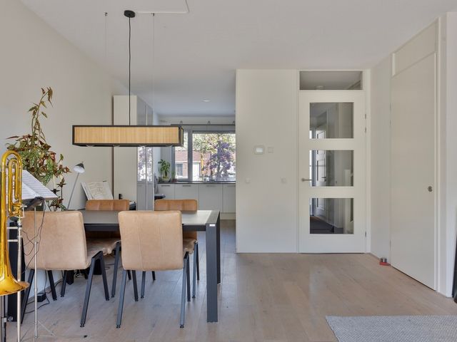 Ethekwini 56, Amsterdam