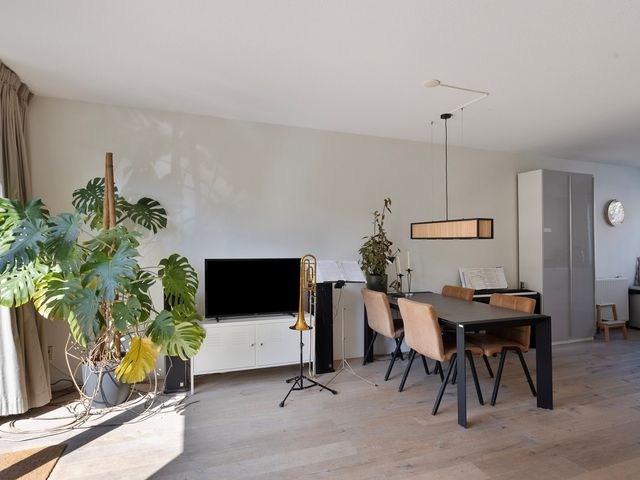Ethekwini 56, Amsterdam