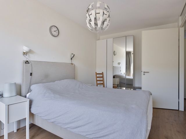 Ethekwini 56, Amsterdam